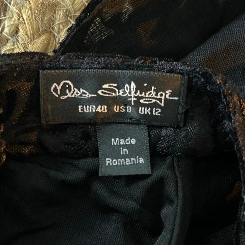 Y2K Miss Selfridge black velvet burnout halter top. Size M (8) - Picture 6 of 7